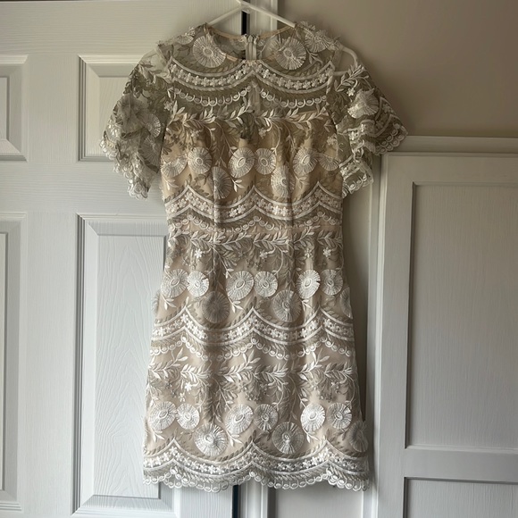 Blue Door Boutique Embroidered Dress - Size Small - Picture 1 of 5